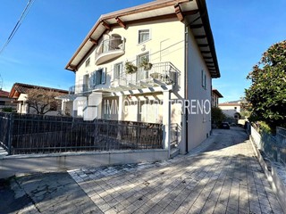 Quadrilocale in Vendita a Massa, 345'000&euro;, 96 m²