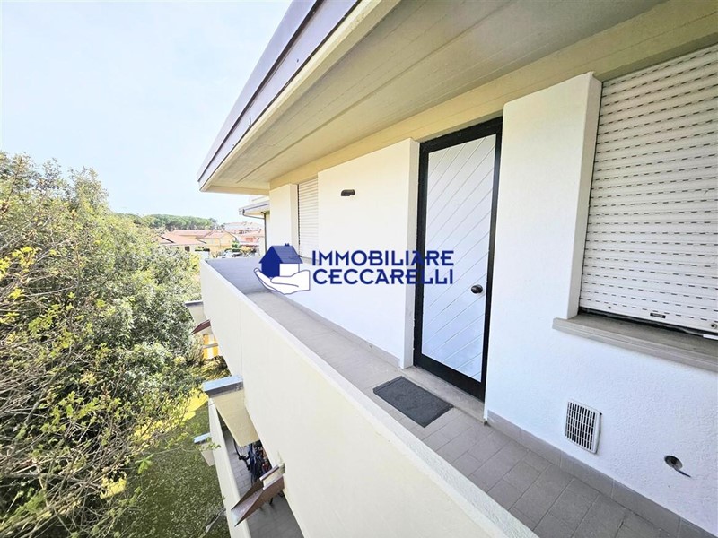 Quadrilocale in Vendita a Massa, zona Ronchi, 253'000&euro;, 75 m², arredato