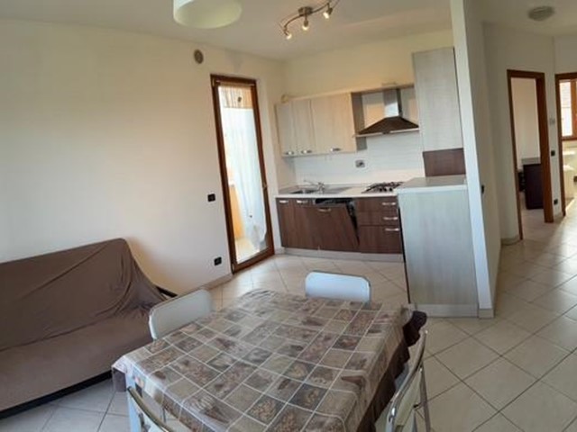 Trilocale in Affitto a Lucca, zona Sant'Anna, 860&euro;, 100 m², arredato