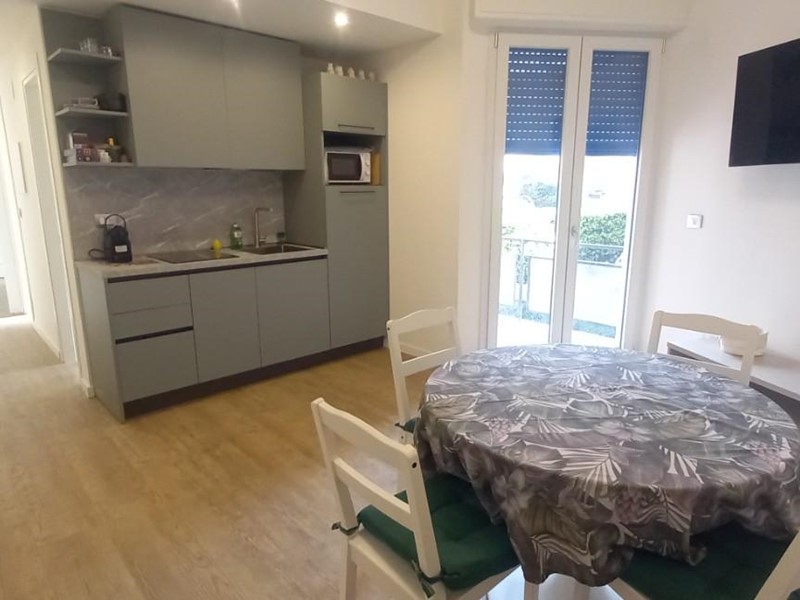 Trilocale in Affitto a Camaiore, zona Lido di Camaiore, 1'900&euro;, 50 m², arredato