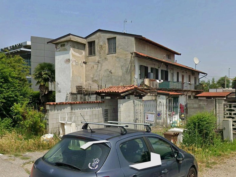 Quadrilocale in Vendita a Vigevano, 24'750&euro;, 80 m², con Box