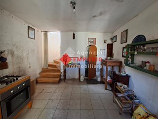 Quadrilocale in Vendita a Vicopisano, zona San Giovanni Alla Vena, 35'000&euro;, 65 m²