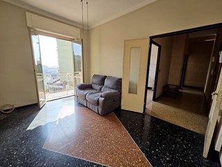 Appartamento in Vendita a Genova, 48'000&euro;, 50 m²