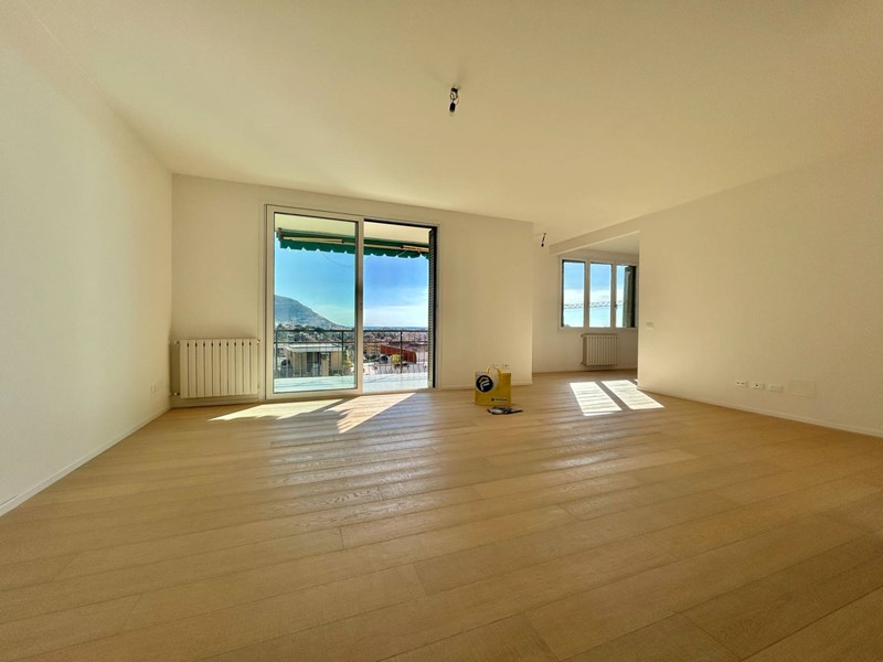 Appartamento in Vendita a Pietra Ligure, 600'000&euro;, 154 m²