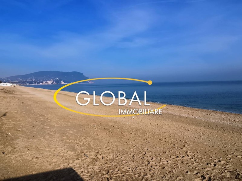 Bilocale in Vendita a Numana, 150'000&euro;, 70 m²