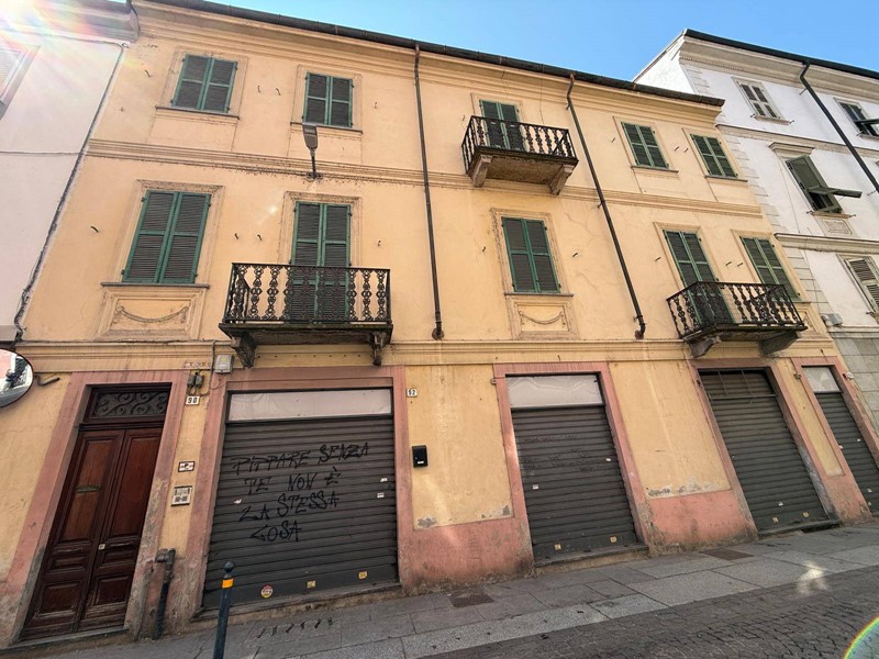 Appartamento in Vendita a Alessandria, 260'000&euro;, 550 m²