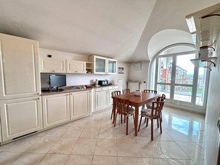 Appartamento in Vendita a Alessandria, 162 m²