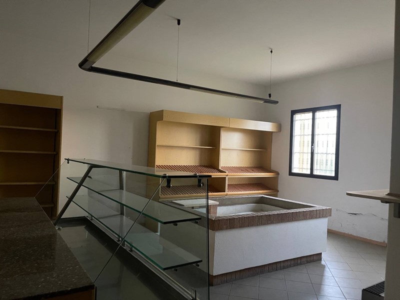 Appartamento in Vendita a Ferrara, 69'000&euro;, 130 m²