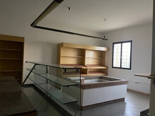 Appartamento in Vendita a Ferrara, 69'000&euro;, 130 m²
