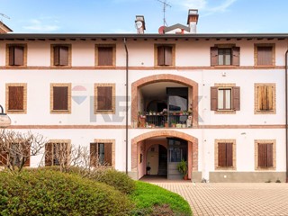 Trilocale in Affitto a Ornago, 750&euro;, 80 m²