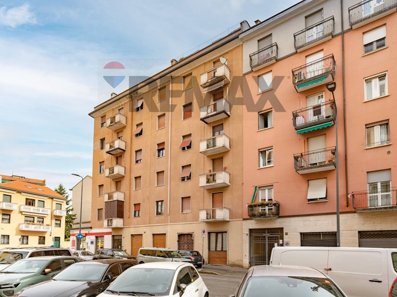 Bilocale in Vendita a Milano, 249'000&euro;, 87 m²