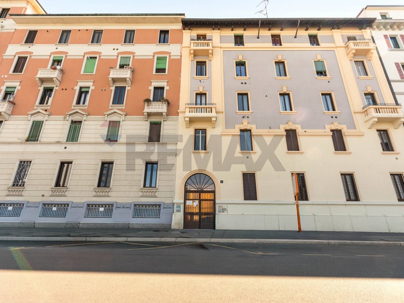 Bilocale in Vendita a Milano, 280'000&euro;, 51 m²