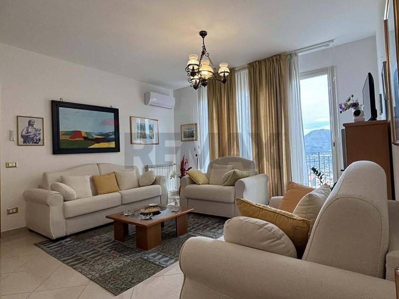 Quadrilocale in Vendita a Monreale, 270'000&euro;, 116 m²
