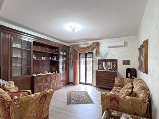 Appartamento in Vendita a Catania, 179'000&euro;, 137 m²