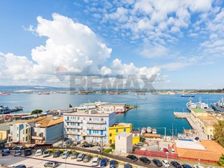 Appartamento in Vendita a Augusta, 40'000&euro;, 149 m²