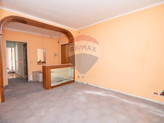 Trilocale in Vendita a Catania, 125'000&euro;, 100 m²