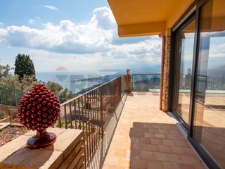 Appartamento in Vendita a Taormina, 890'000&euro;, 215 m²