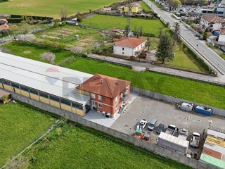 Appartamento in Vendita a Pontirolo Nuovo, 1'850'000&euro;, 2000 m²