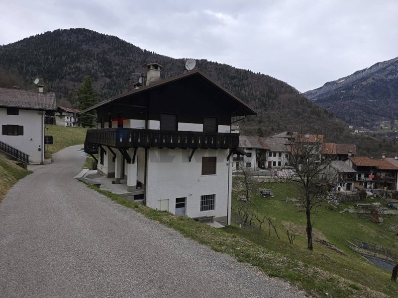 Monolocale in Vendita a Lamon, 28'000&euro;, 47 m²