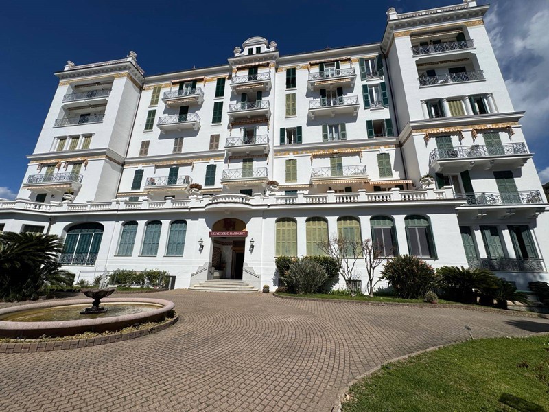 Bilocale in Vendita a Bordighera, 298'000&euro;, 56 m²