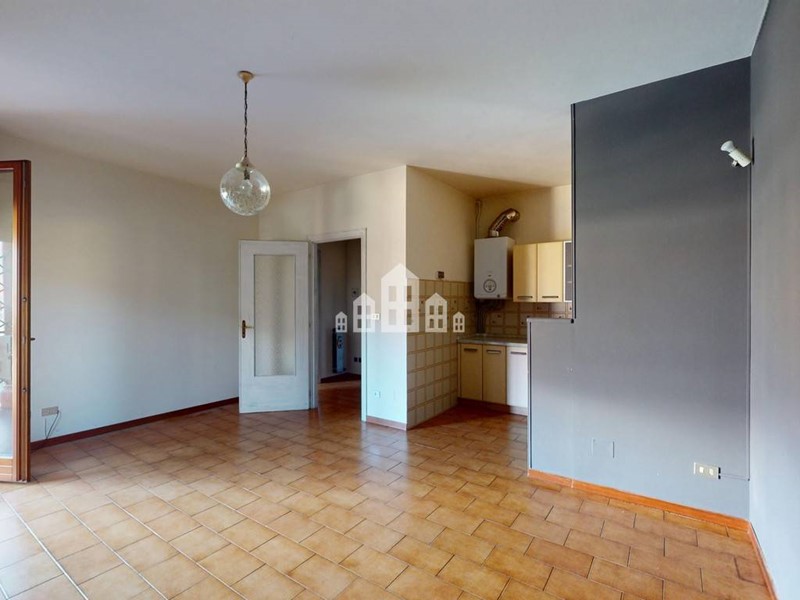 Trilocale in Vendita a Cuorgnè, 57'000&euro;, 77 m²