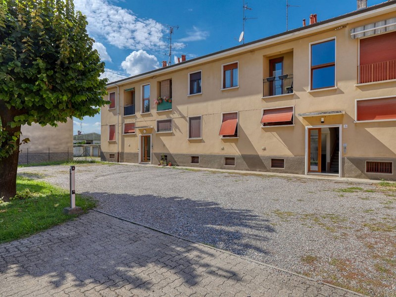 Bilocale in Vendita a Carnago, 59'000&euro;, 64 m²
