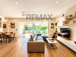 Quadrilocale in Vendita a Agrate Brianza, 395'000&euro;, 130 m²