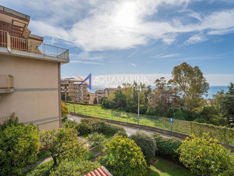Quadrilocale in Vendita a Sanremo, 290'000&euro;, 112 m²