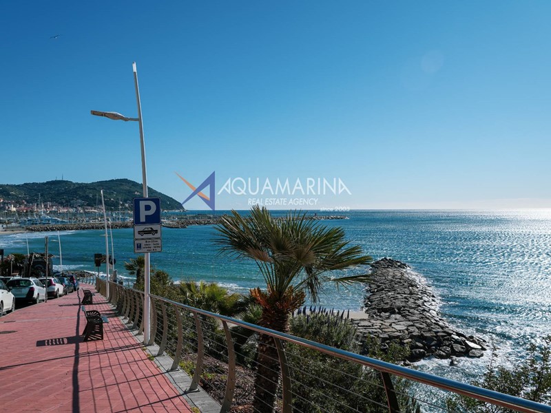 Quadrilocale in Vendita a Imperia, 280'000&euro;, 100 m²