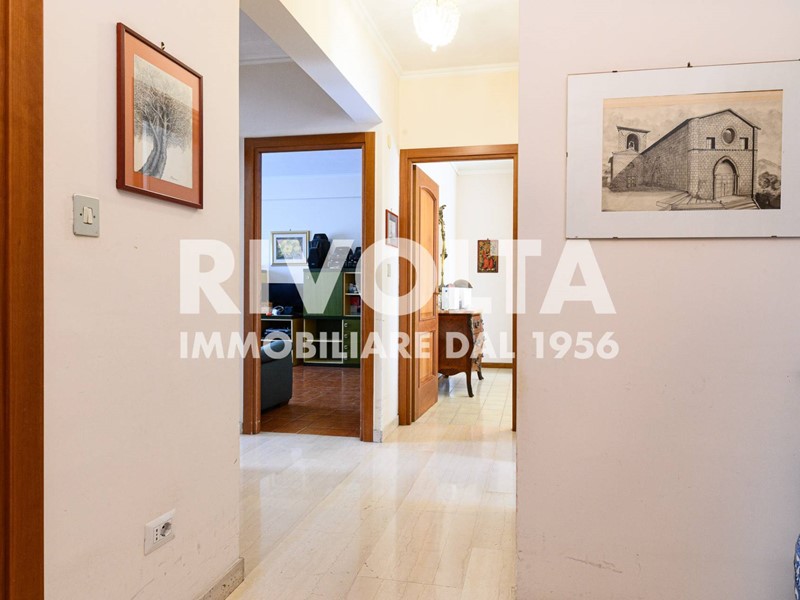 Trilocale in Vendita a Roma, 369'000&euro;, 100 m²
