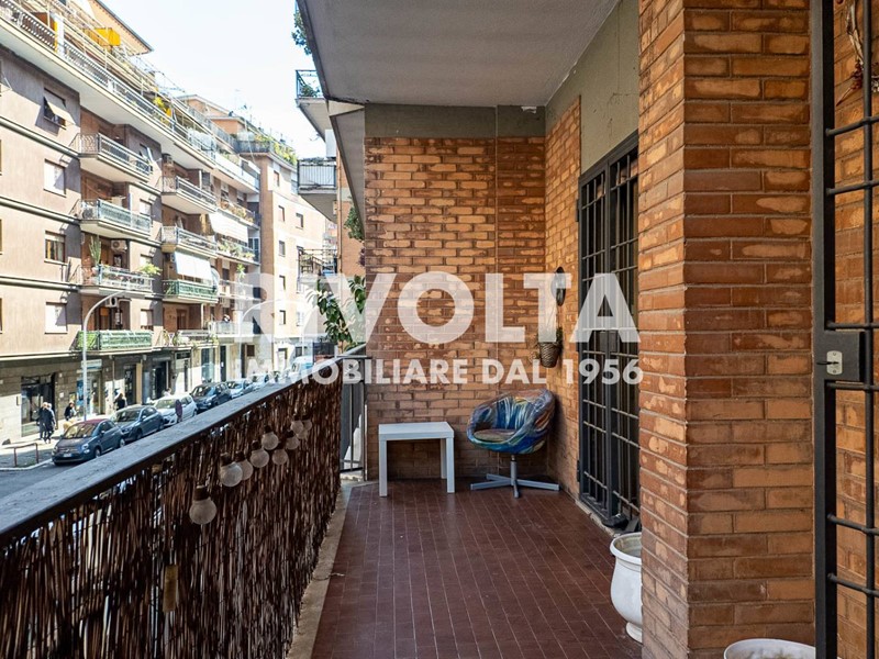 Appartamento in Vendita a Roma, 460'000&euro;, 140 m²