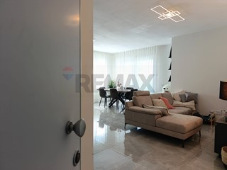 Bilocale in Vendita a Parma, 319'000&euro;, 93 m²