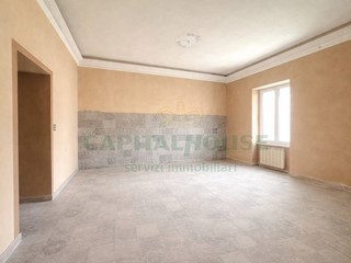 Quadrilocale in Vendita a Capua, 75'000&euro;, 120 m²