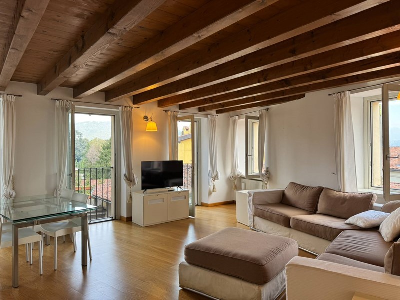 Trilocale in Affitto a Bergamo, 1'300&euro;, 106 m²