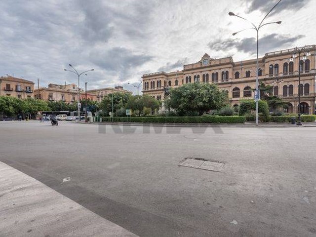 Trilocale in Vendita a Palermo, 87'000&euro;, 75 m²
