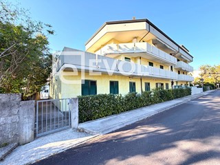 Quadrilocale in Vendita a Lignano Sabbiadoro, 258'000&euro;, 90 m²