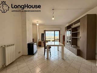 Trilocale in Vendita a Guidonia Montecelio, 185'000&euro;, 90 m²