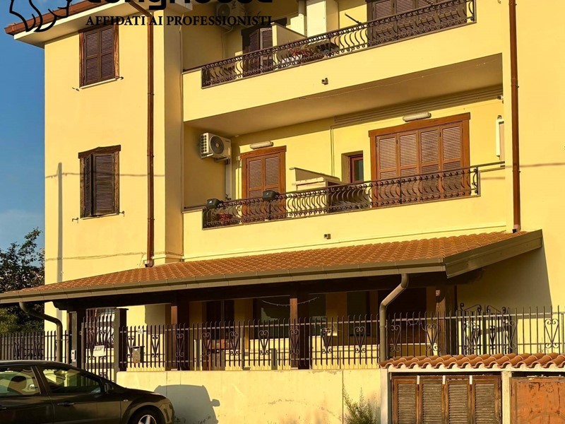 Quadrilocale in Vendita a Albano Laziale, 245'000&euro;, 250 m²