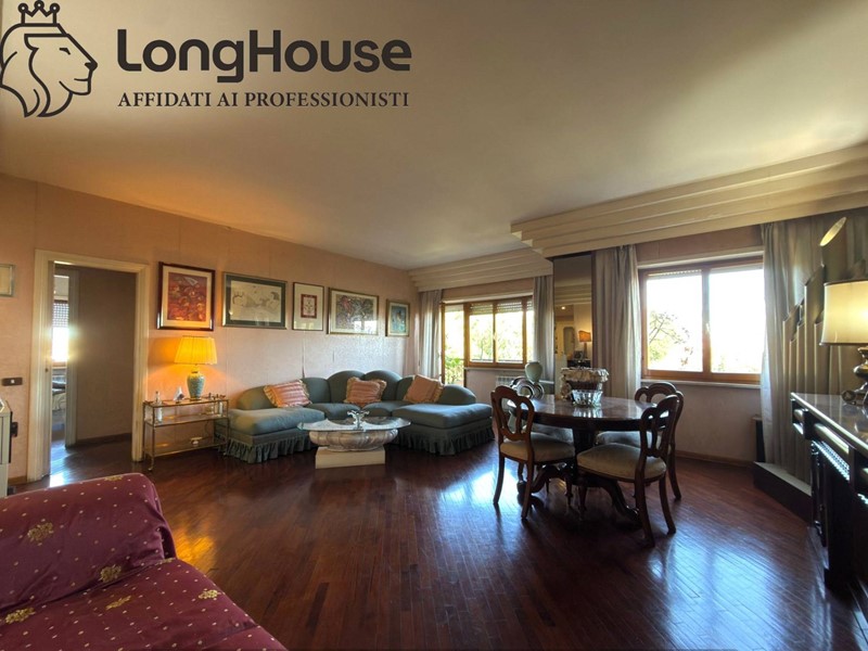 Appartamento in Vendita a Roma, 425'000&euro;, 150 m²