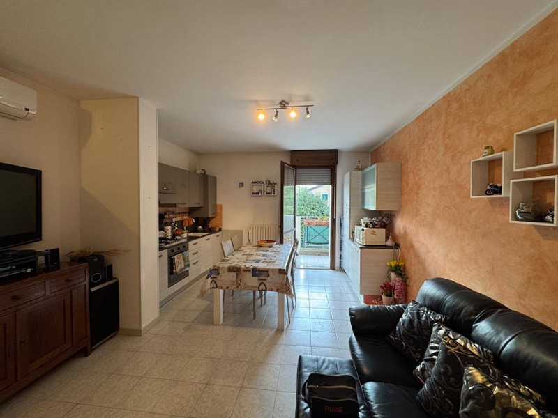 Trilocale in Vendita a San Possidonio, 88'000&euro;, 86 m²