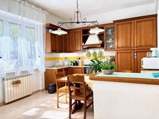 Appartamento in Vendita a Savona, 258'000&euro;, 110 m²