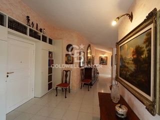 Attico in Vendita a Taranto, 275'000&euro;, 219 m²