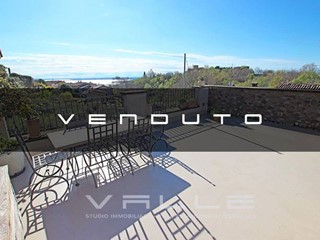 Attico in Vendita a Padenghe sul Garda, 550'000&euro;, 148 m²