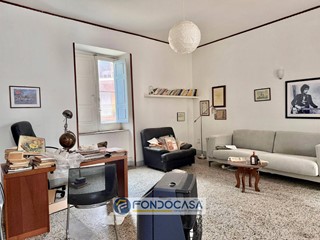 Appartamento in Vendita a Sant'Antimo, 110'000&euro;, 226 m²