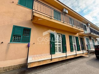 Appartamento in Vendita a Palermo, 179'000&euro;, 151 m²