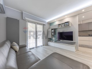Trilocale in Vendita a Roma, 248'000&euro;, 101 m²