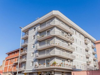 Trilocale in Vendita a Roma, 229'000&euro;, 100 m²