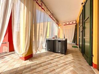 Attico in Vendita a Desenzano del Garda, 295'000&euro;, 110 m²