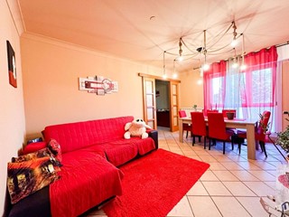 Appartamento in Vendita a Desenzano del Garda, 395'000&euro;, 120 m²