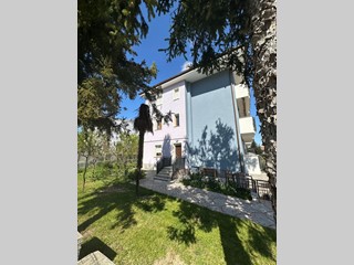 Appartamento in Vendita a Tolentino, 100'000&euro;, 93 m²
